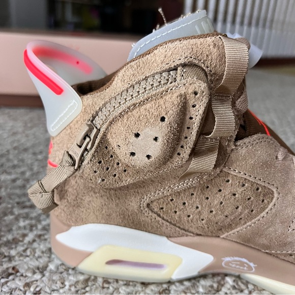 Jordan Retro 6 Travis Scott British Khaki - Picture 8 of 13